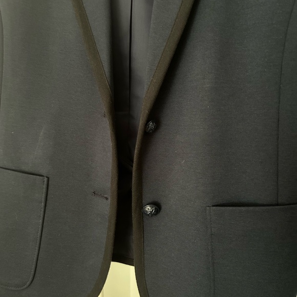 Classic Gap blazer, navy with black piping. Great with jeans and a t-shirt - Picture 2 of 3